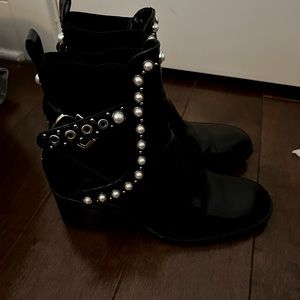 Zara Flat Patent Leather Boots, Sz 7.5